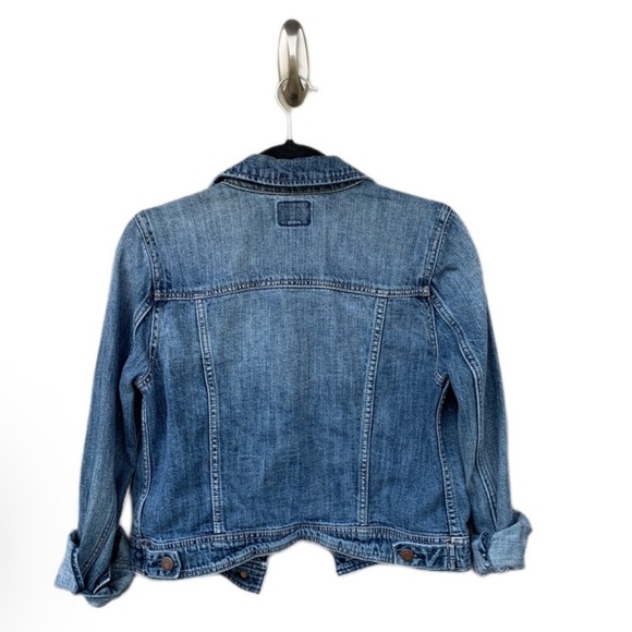 AEO Medium Wash Cropped Denim Jacket Medium - Picture 6 of 6